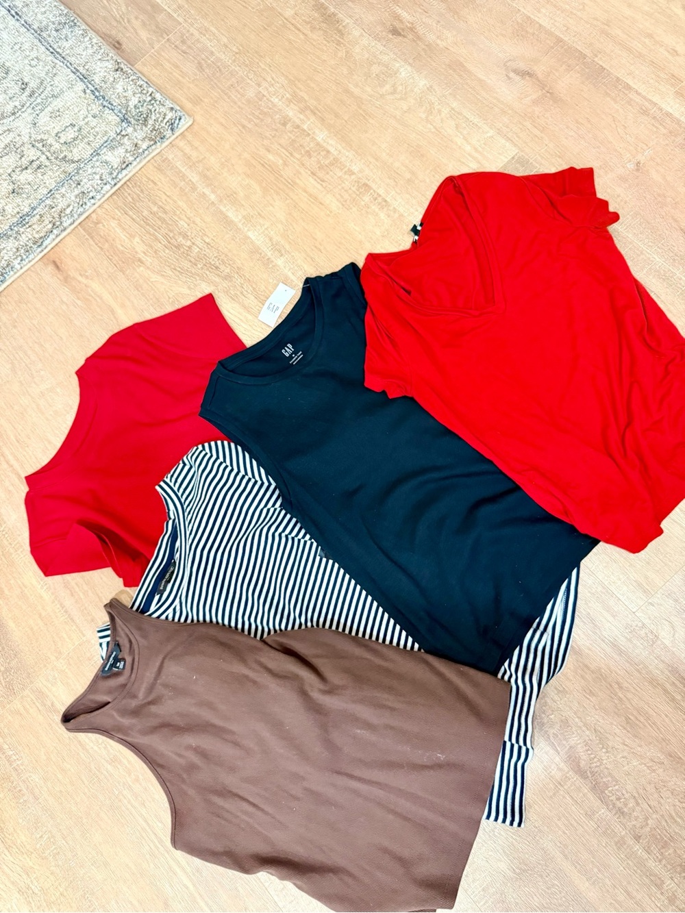 GAP Women’s Tank & Tee Set - Red, Black, Brown, Stripe
